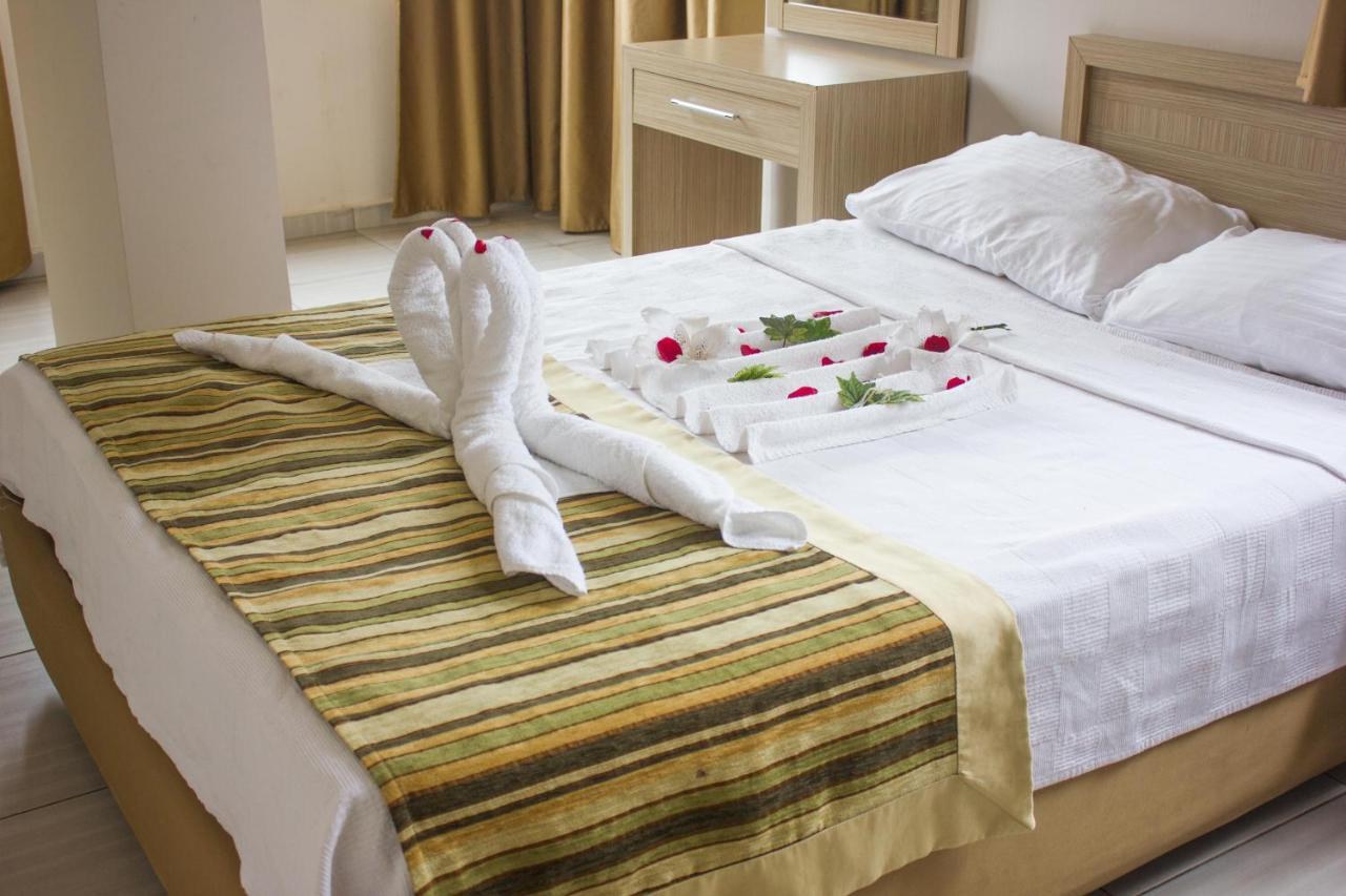 Denizhan Hotel อันตัลยา ภายนอก รูปภาพ